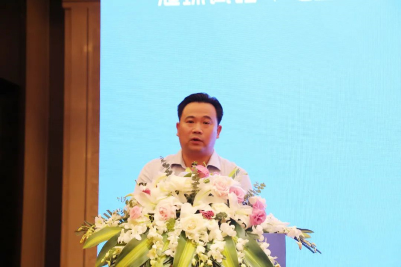 集团副总裁兼营销管理中心总经理邓勇
